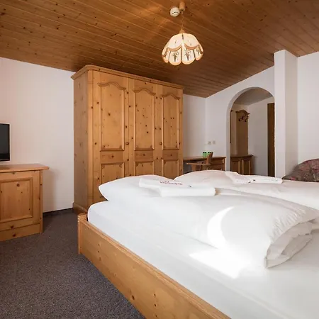 Schwannerwirt מלון 3*