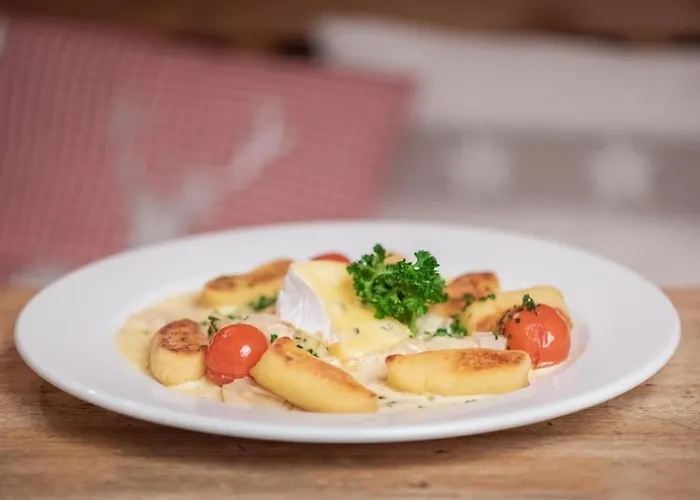 ホテル Schwannerwirt 3*